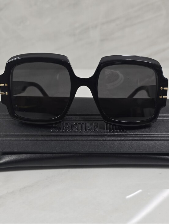Dior Accessories - Dior Black Oversized Square Sunglasses